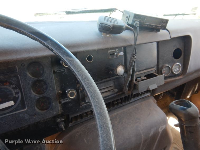 image for item KA9014 1981 International F2574  dump truck