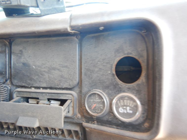 image for item KA9014 1981 International F2574  dump truck