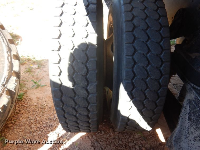 image for item KA9014 1981 International F2574  dump truck