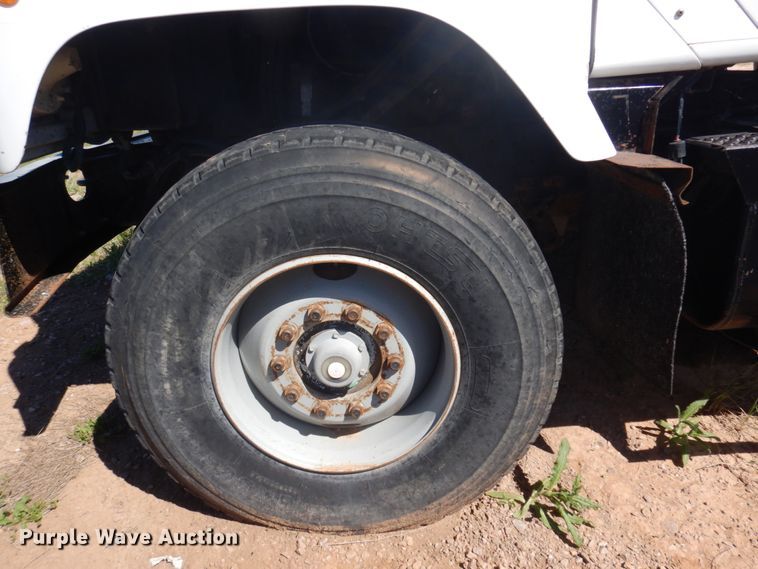 image for item KA9014 1981 International F2574  dump truck