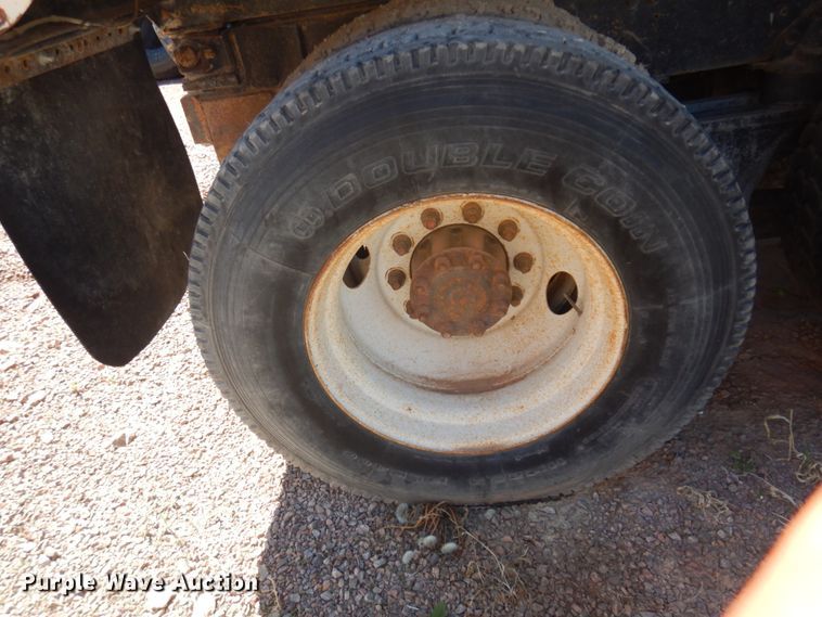 image for item KA9014 1981 International F2574  dump truck