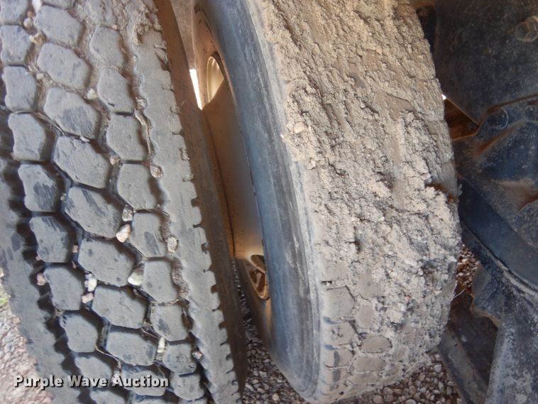 image for item KA9014 1981 International F2574  dump truck