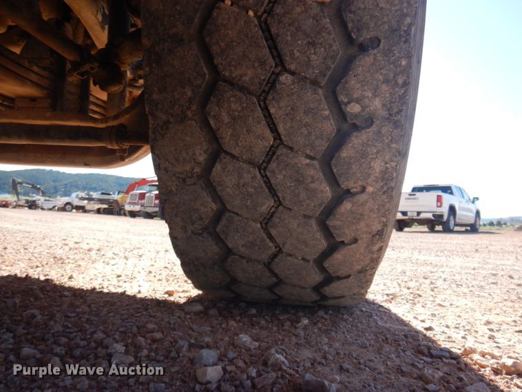 image for item KA9021 2001 Kenworth W900B  ready mix truck