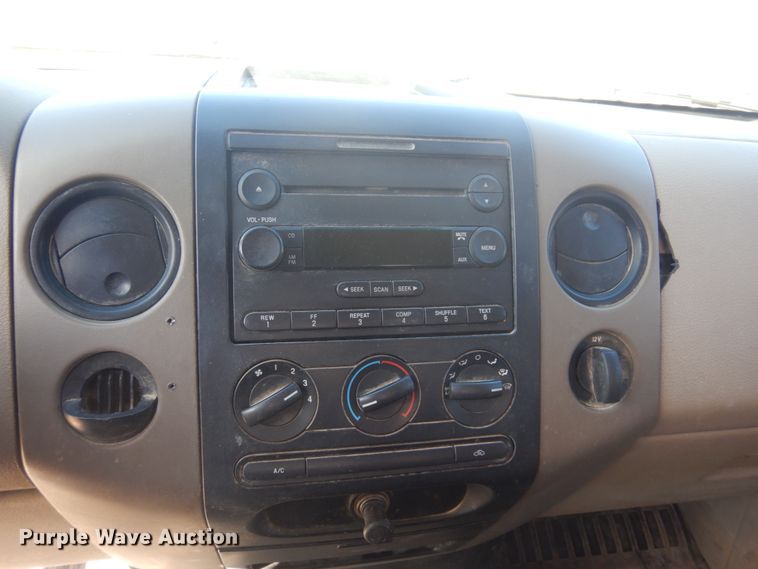 image for item KA9026 2006 Ford F150  pickup truck