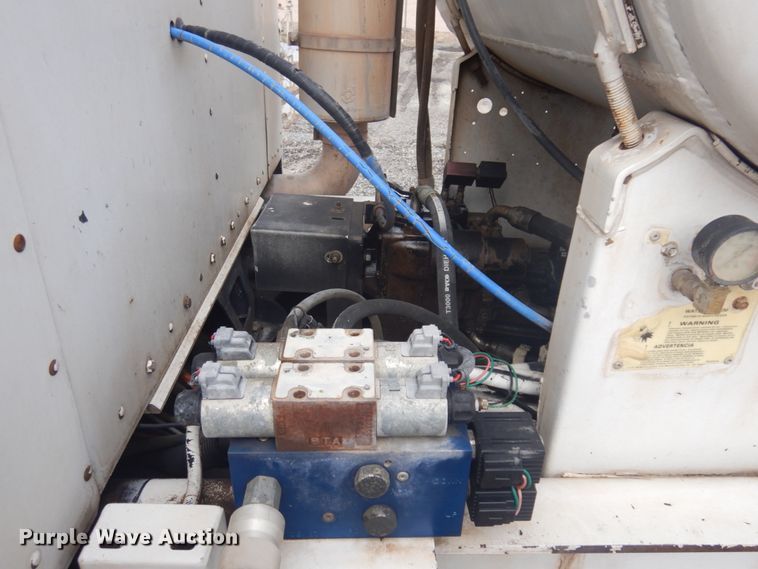 image for item KA9028 2007 Kenworth W900  ready mix