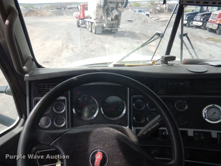image for item KA9028 2007 Kenworth W900  ready mix