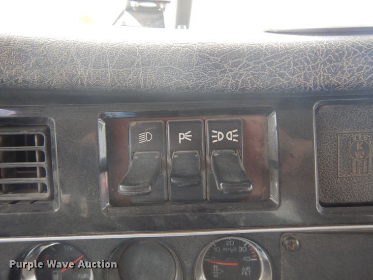 image for item KA9028 2007 Kenworth W900  ready mix