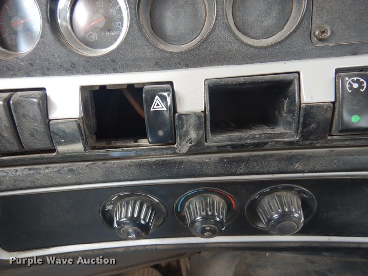 image for item KA9028 2007 Kenworth W900  ready mix