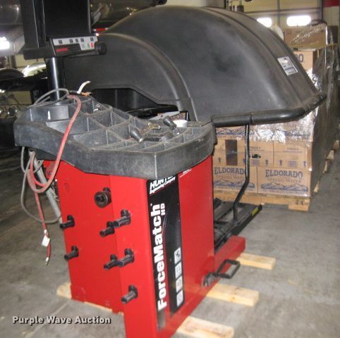 image for item DF4704 2015 Hunter GSP9600HD  wheel balancer