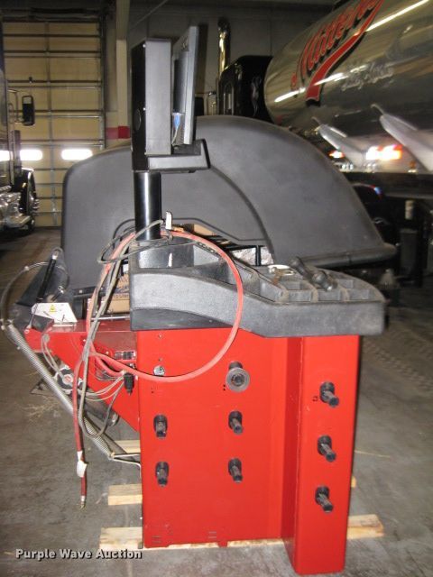 image for item DF4704 2015 Hunter GSP9600HD  wheel balancer