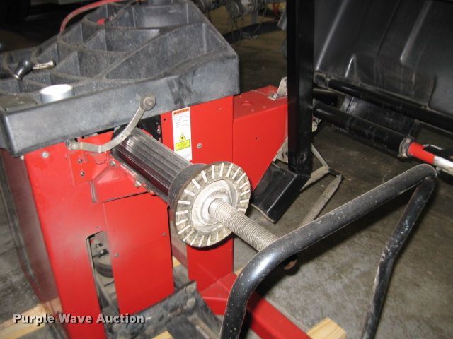 image for item DF4704 2015 Hunter GSP9600HD  wheel balancer