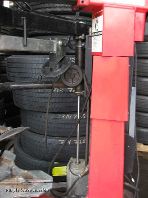 image for item DF4705 2015 Hunter TCX57  rim clamp tire machine