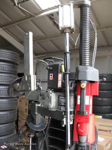 image for item DF4705 2015 Hunter TCX57  rim clamp tire machine