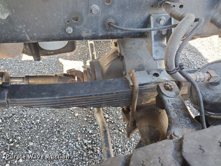 image for item DI5116 2001 International 4900  bucket truck