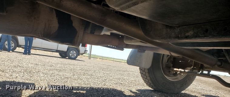 image for item DI5116 2001 International 4900  bucket truck