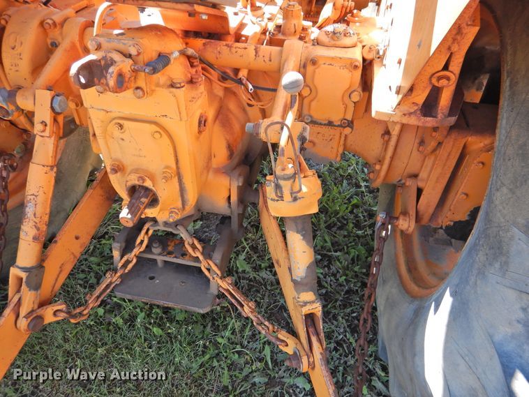 image for item DJ5002 1975 Case 380LL  tractor