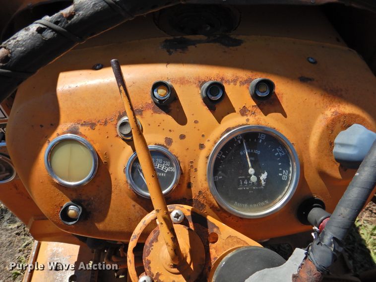 image for item DJ5002 1975 Case 380LL  tractor