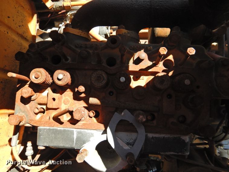 image for item DJ5002 1975 Case 380LL  tractor