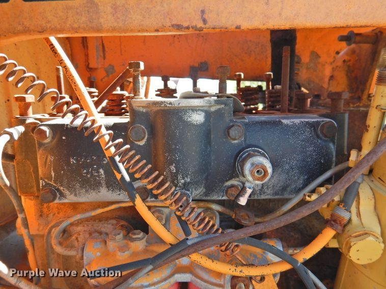 image for item DJ5002 1975 Case 380LL  tractor