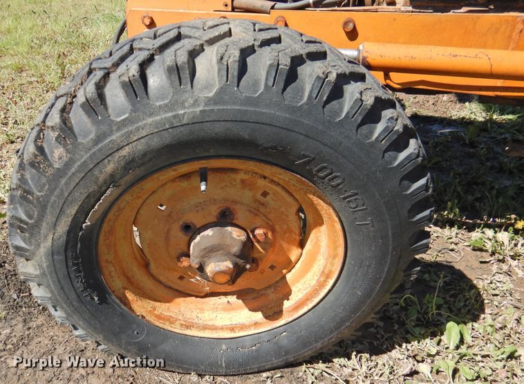 image for item DJ5002 1975 Case 380LL  tractor