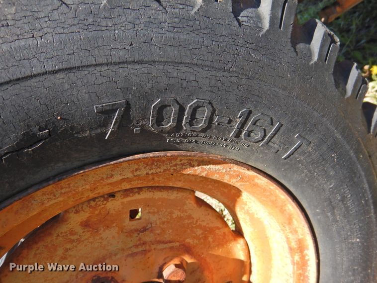 image for item DJ5002 1975 Case 380LL  tractor