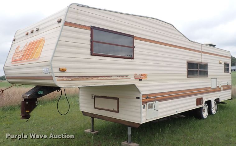 image for item DJ5737 1988 Ex-Cel  camper
