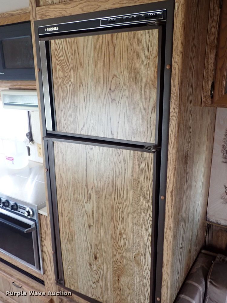 image for item DJ5737 1988 Ex-Cel  camper