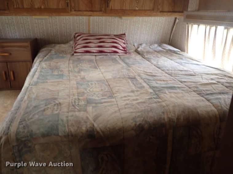 image for item DJ5737 1988 Ex-Cel  camper