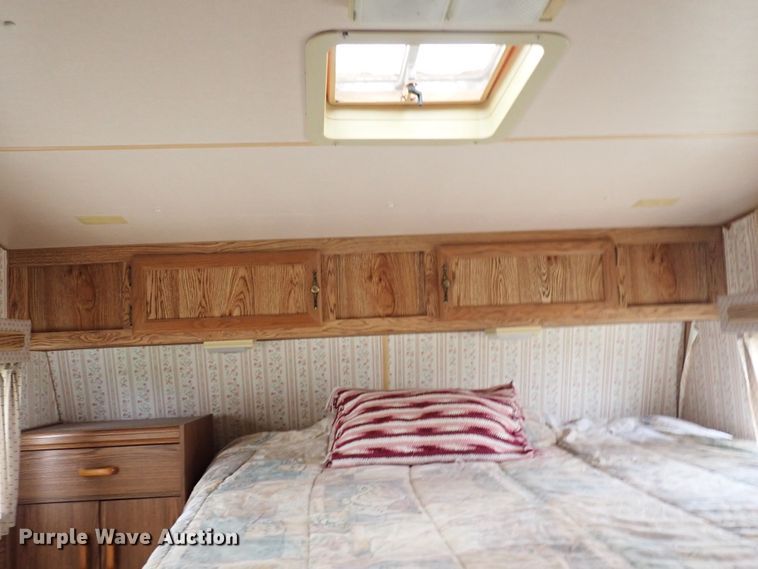 image for item DJ5737 1988 Ex-Cel  camper