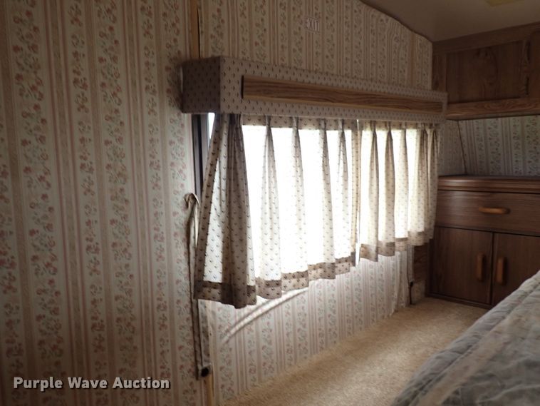 image for item DJ5737 1988 Ex-Cel  camper