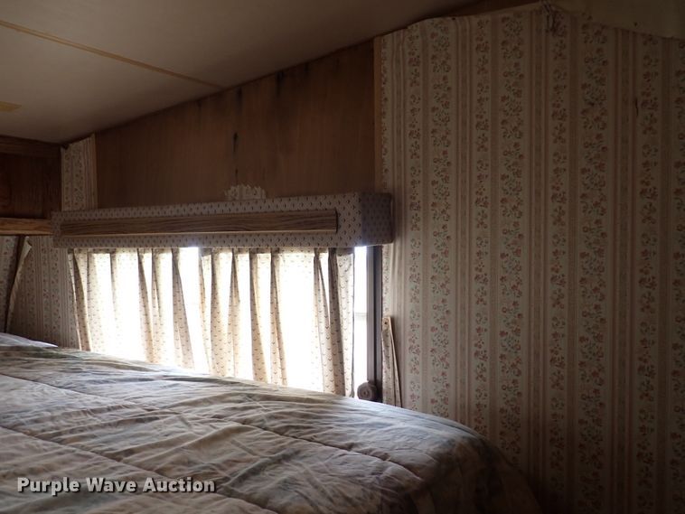 image for item DJ5737 1988 Ex-Cel  camper