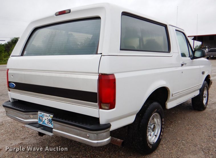 image for item DK5681 1995 Ford Bronco XLT  SUV