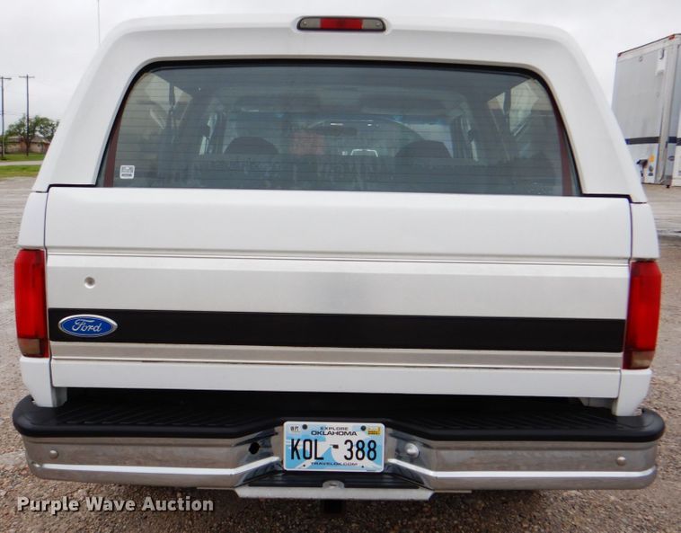 image for item DK5681 1995 Ford Bronco XLT  SUV