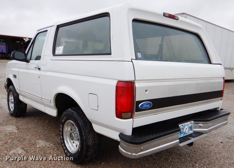 image for item DK5681 1995 Ford Bronco XLT  SUV