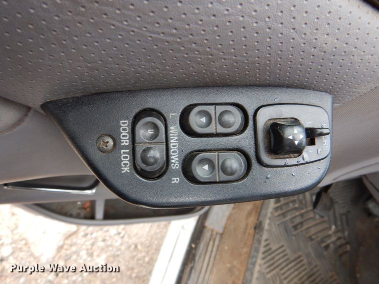 image for item DK5681 1995 Ford Bronco XLT  SUV