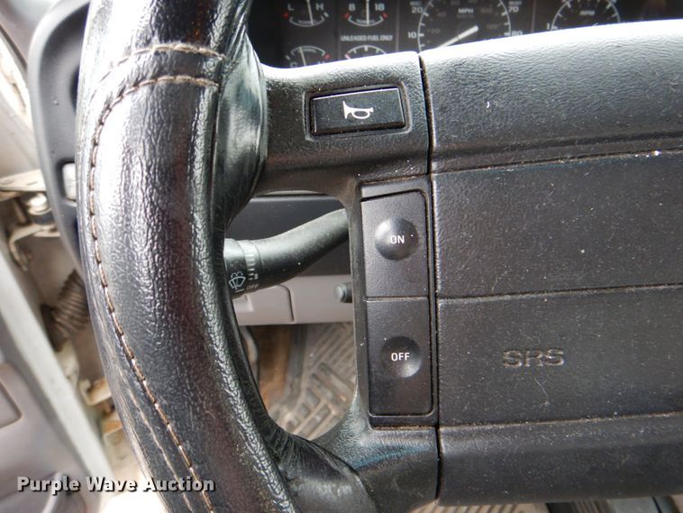 image for item DK5681 1995 Ford Bronco XLT  SUV