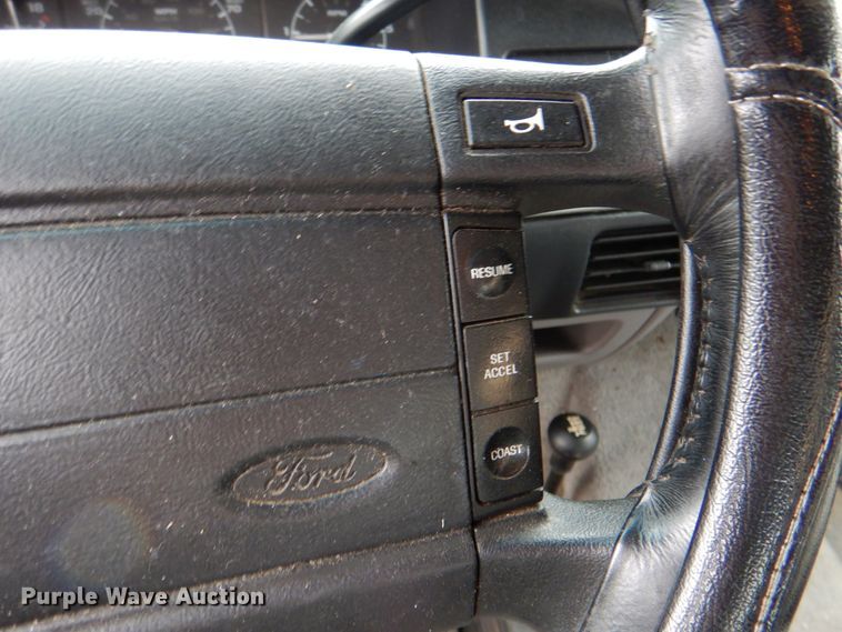 image for item DK5681 1995 Ford Bronco XLT  SUV