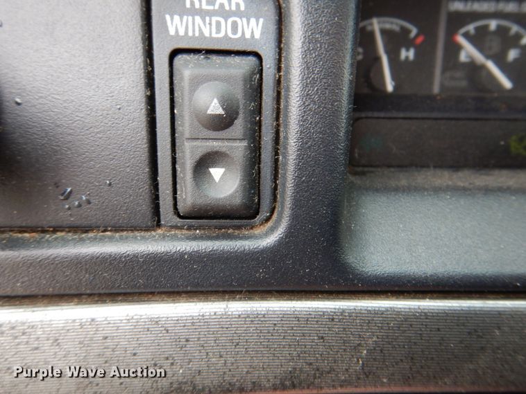 image for item DK5681 1995 Ford Bronco XLT  SUV