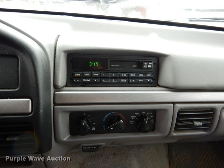 image for item DK5681 1995 Ford Bronco XLT  SUV