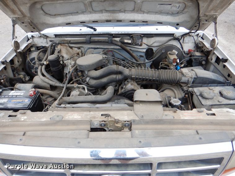 image for item DK5681 1995 Ford Bronco XLT  SUV