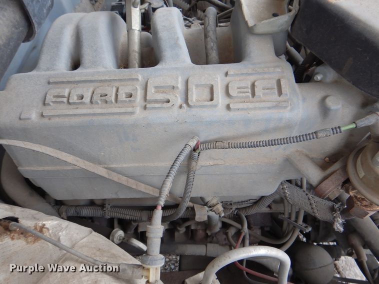 image for item DK5681 1995 Ford Bronco XLT  SUV