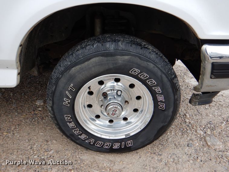 image for item DK5681 1995 Ford Bronco XLT  SUV