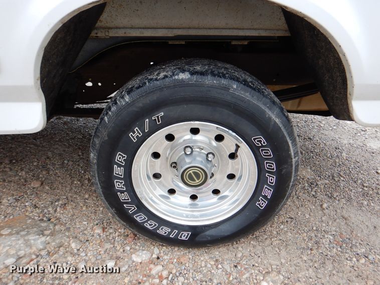 image for item DK5681 1995 Ford Bronco XLT  SUV