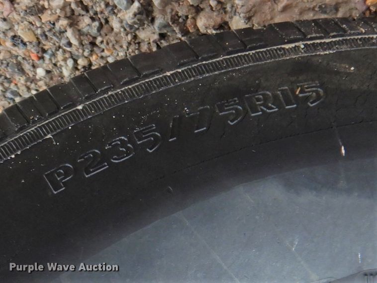 image for item DK5681 1995 Ford Bronco XLT  SUV