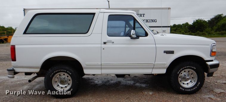 image for item DK5682 1995 Ford Bronco XLT  SUV