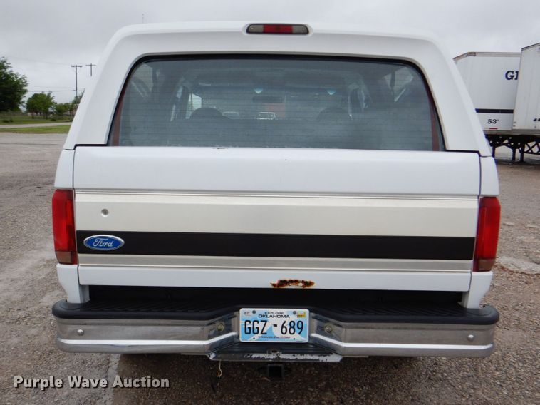 image for item DK5682 1995 Ford Bronco XLT  SUV