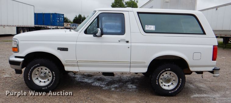 image for item DK5682 1995 Ford Bronco XLT  SUV