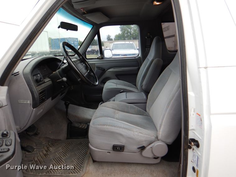 image for item DK5682 1995 Ford Bronco XLT  SUV