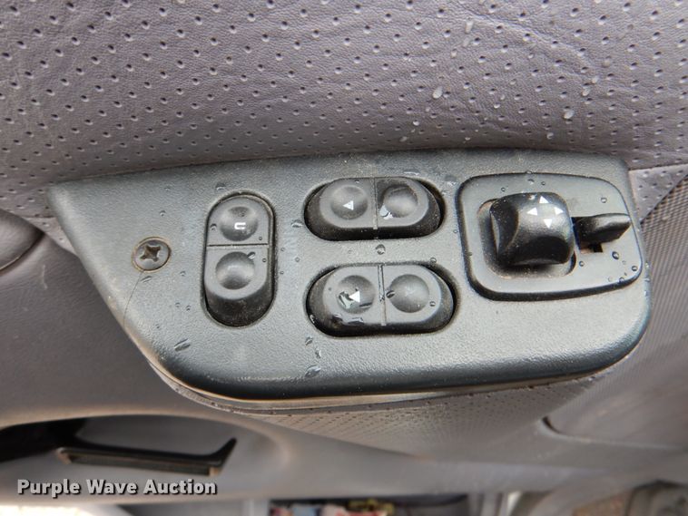 image for item DK5682 1995 Ford Bronco XLT  SUV