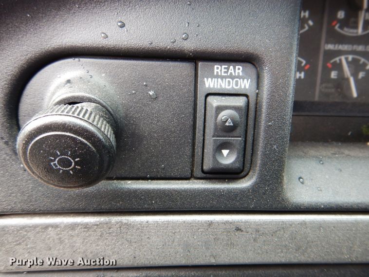 image for item DK5682 1995 Ford Bronco XLT  SUV